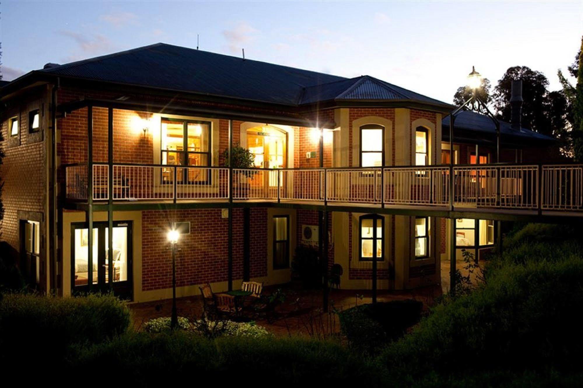 Clare Country Club Hotel Eksteriør billede